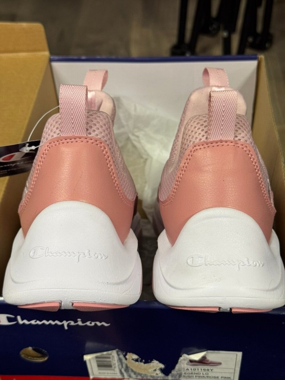 CHAMPION Tennis Shoes Slip Ons Legend Lo Size 6.5Y Big Kids Youth Pink NEW - Picture 3 of 9